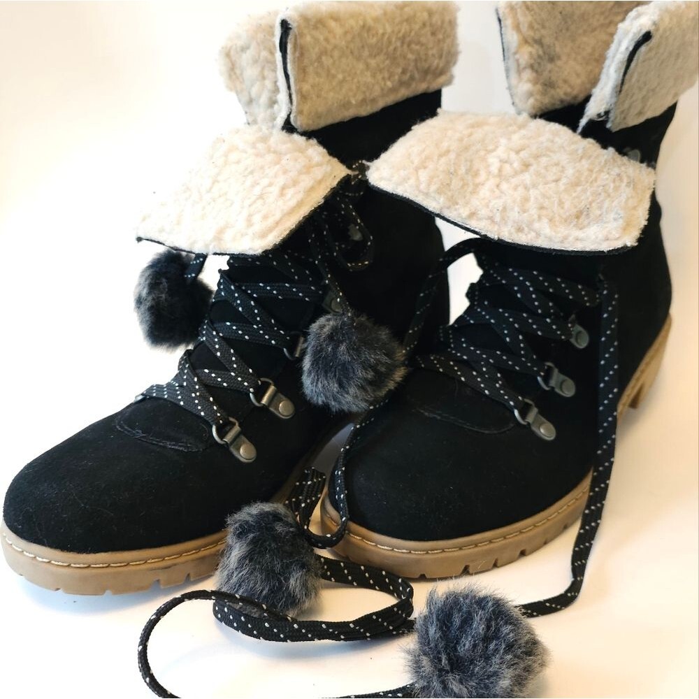 G. H. Bass Abigail black boots size 9.5 Suede with Pom Poms